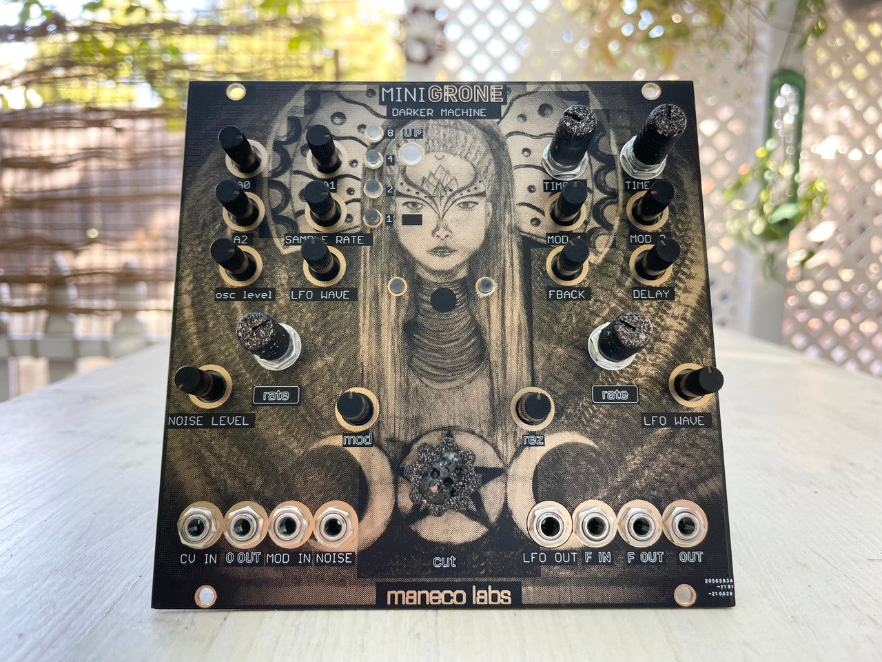 Maneco Labs MINI GRONE DRONE SYNTH (eurorack) – BPNYC