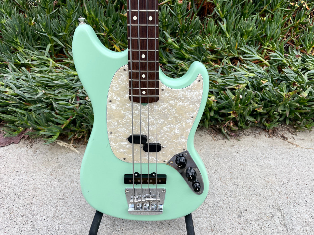 Used 2020 Fender American Performer Mustang Bass Satin surf green
