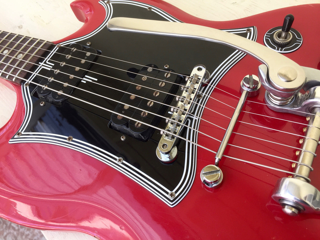 Gibson SG w/Bigsby B3 & Towner Down Tension Bar, Decoboom Streamline Pickguard Set