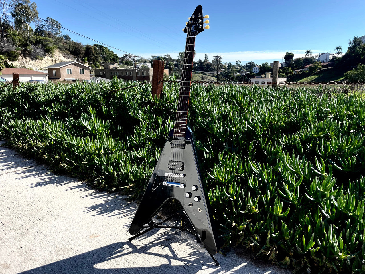 Gibson Flying V ’67 Reissue BLACK ON BLACK