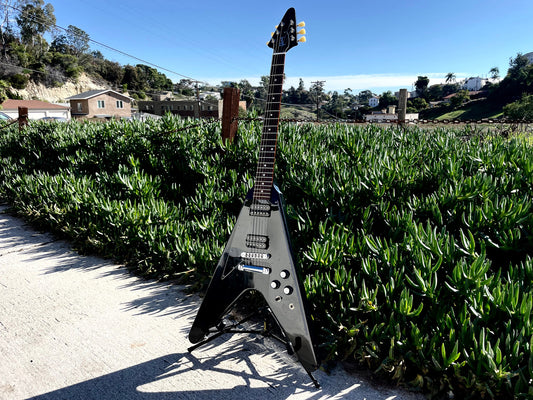 Gibson Flying V ’67 Reissue BLACK ON BLACK
