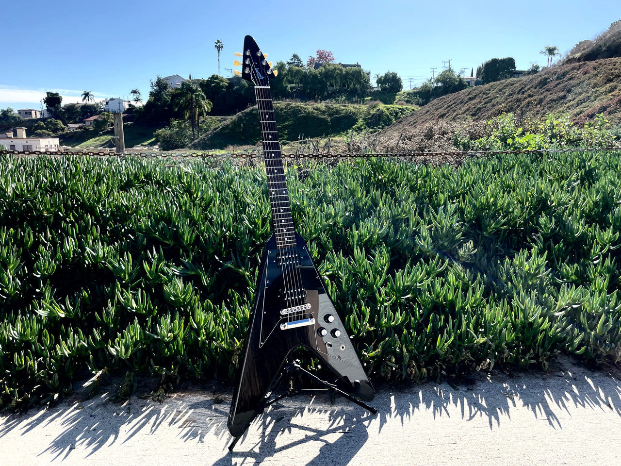 Gibson Flying V ’67 Reissue BLACK ON BLACK