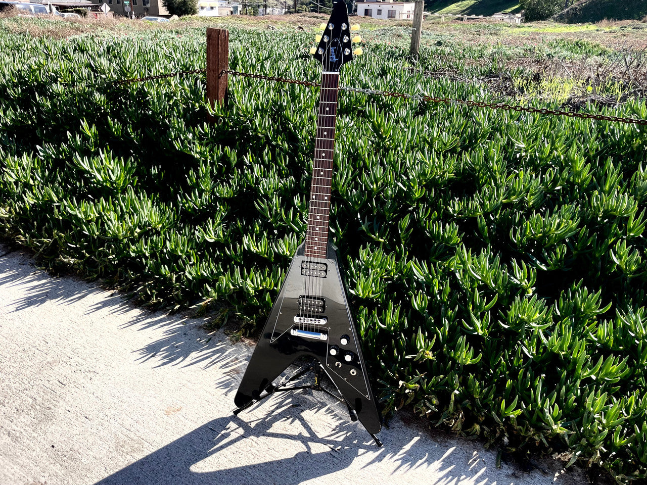 Gibson Flying V ’67 Reissue BLACK ON BLACK