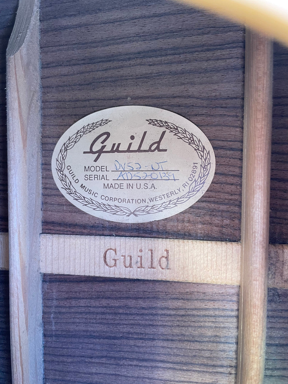 Guild DV52-NT 1994 with OHSC