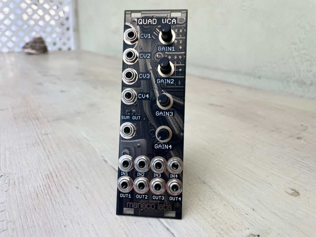 Maneco Labs QUAD VCA (Eurorack)