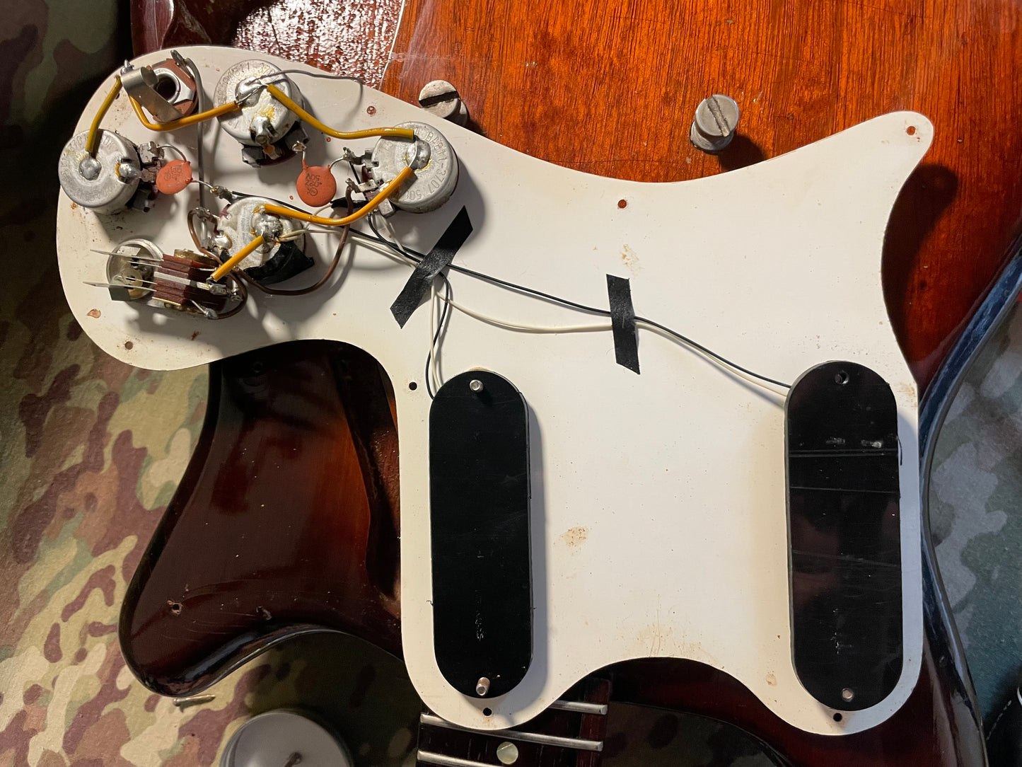 1964 Epiphone Olympic Double Sunburst "Batwing" headstock