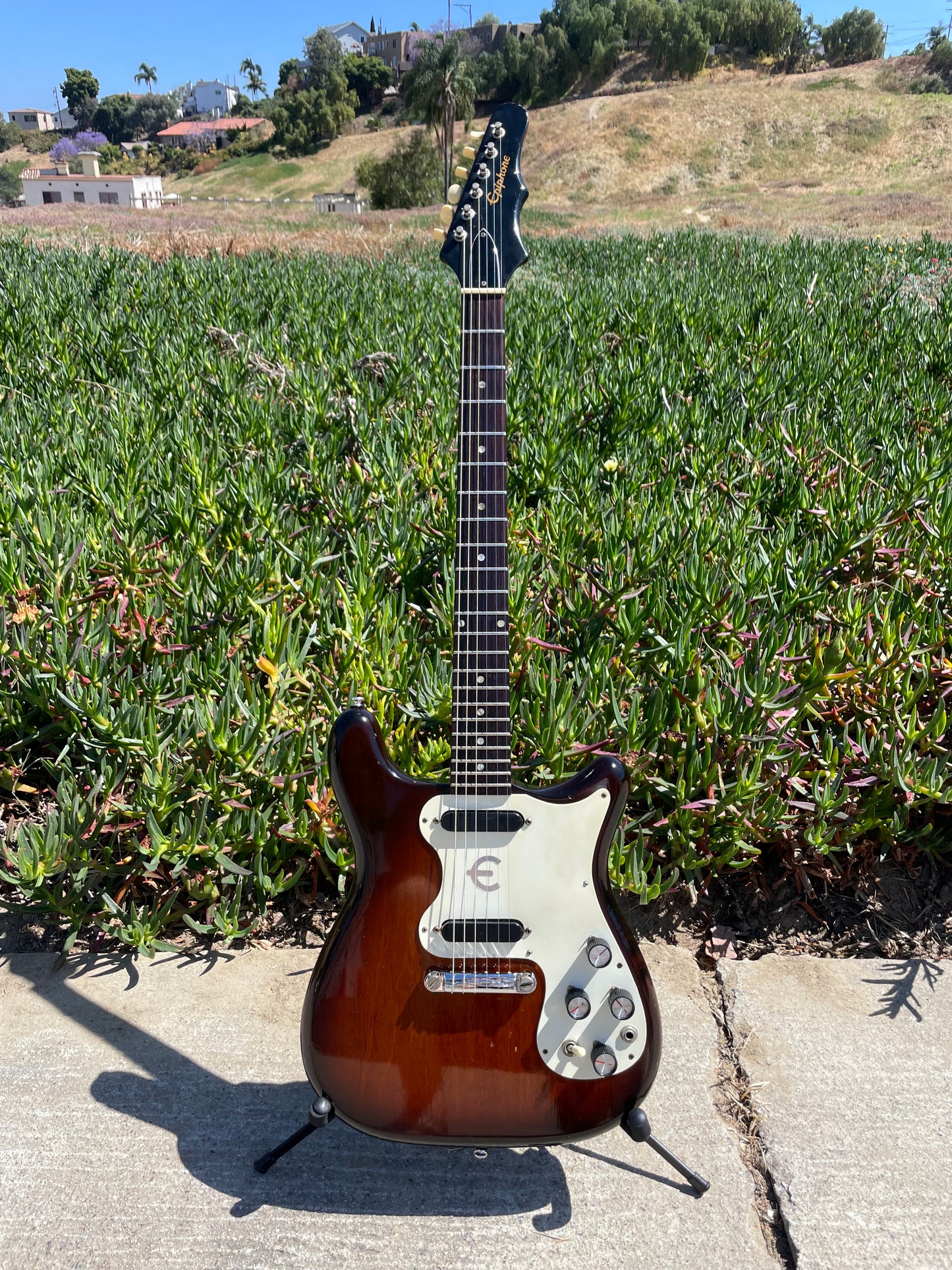 1964 Epiphone Olympic Double Sunburst "Batwing" headstock