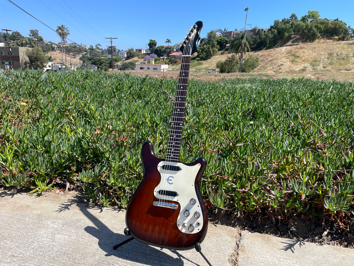 1964 Epiphone Olympic Double Sunburst "Batwing" headstock