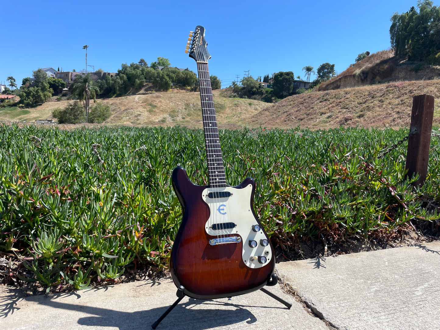 1964 Epiphone Olympic Double Sunburst "Batwing" headstock