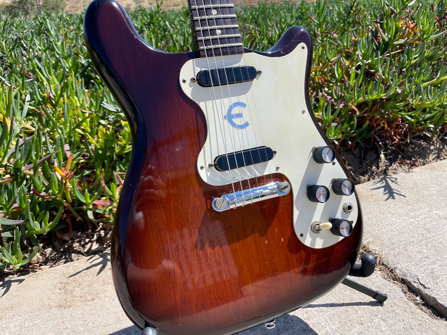 1964 Epiphone Olympic Double Sunburst "Batwing" headstock