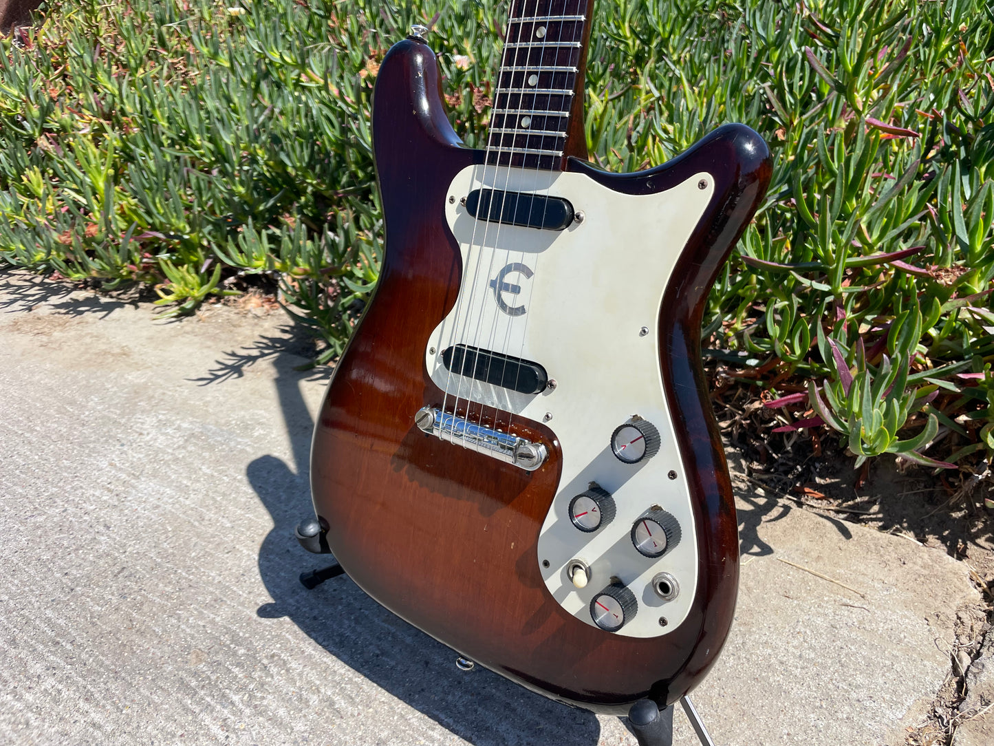 1964 Epiphone Olympic Double Sunburst "Batwing" headstock