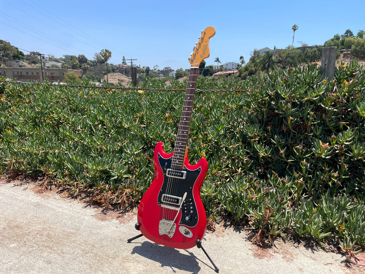 Hagstrom II 1960s Beautiful Red, All original, HSC, Tremolo bar