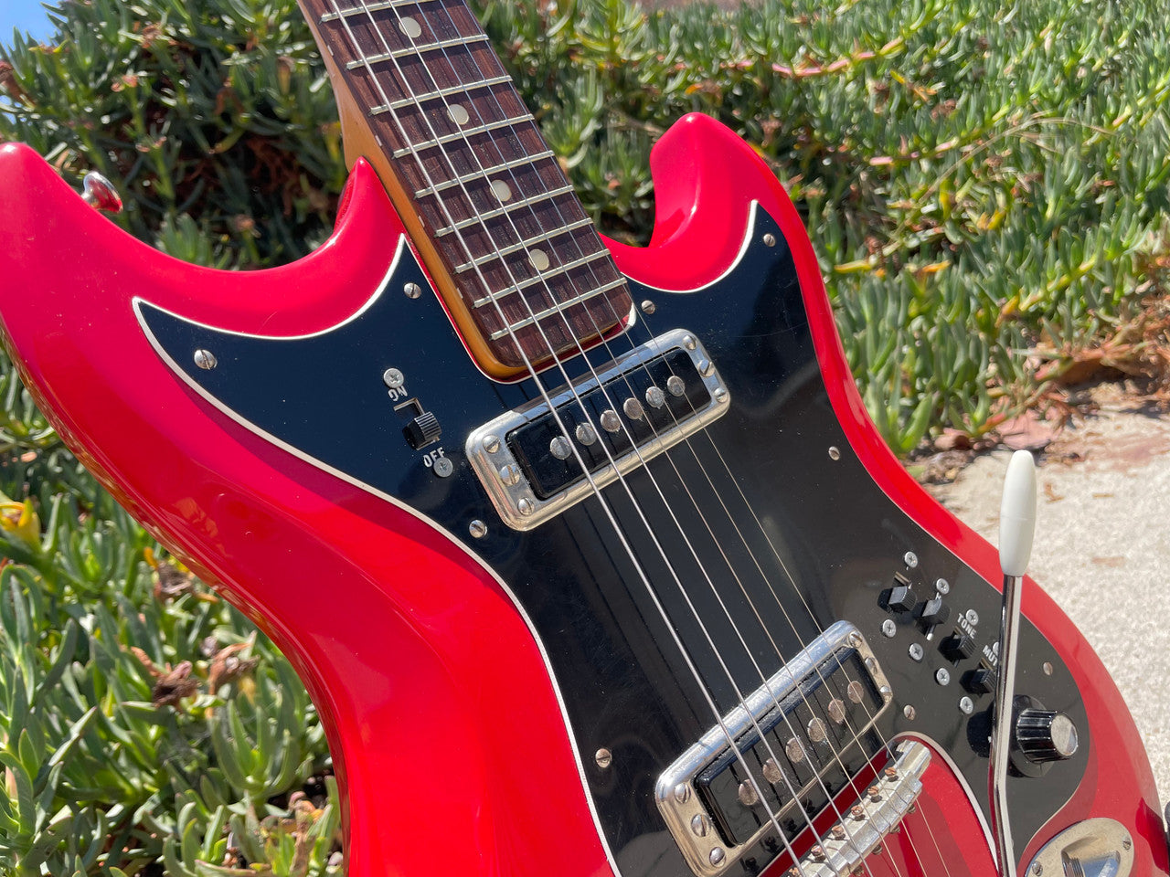 Hagstrom II 1960s Beautiful Red, All original, HSC, Tremolo bar