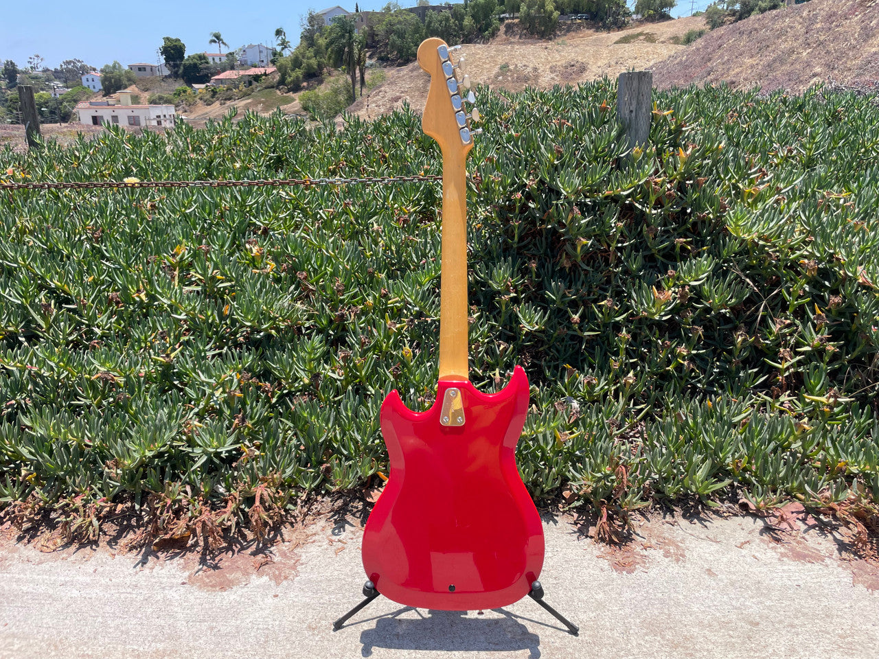 Hagstrom II 1960s Beautiful Red, All original, HSC, Tremolo bar