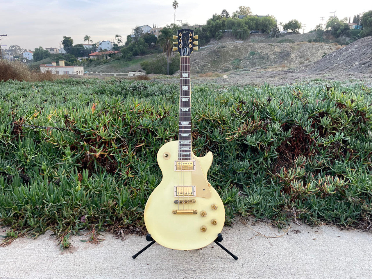1989 Gibson Les Paul Standard Alpine White