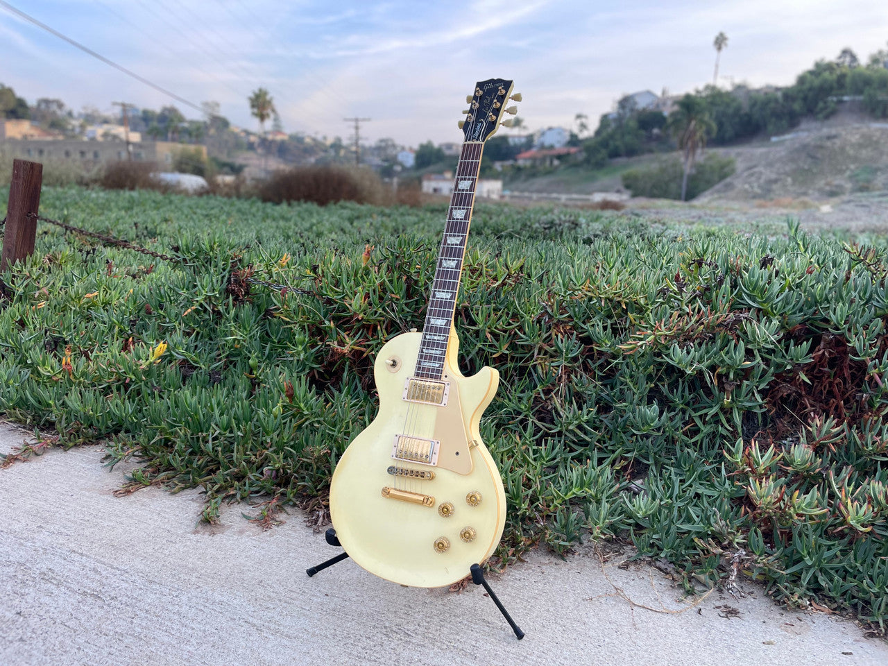 1989 Gibson Les Paul Standard Alpine White