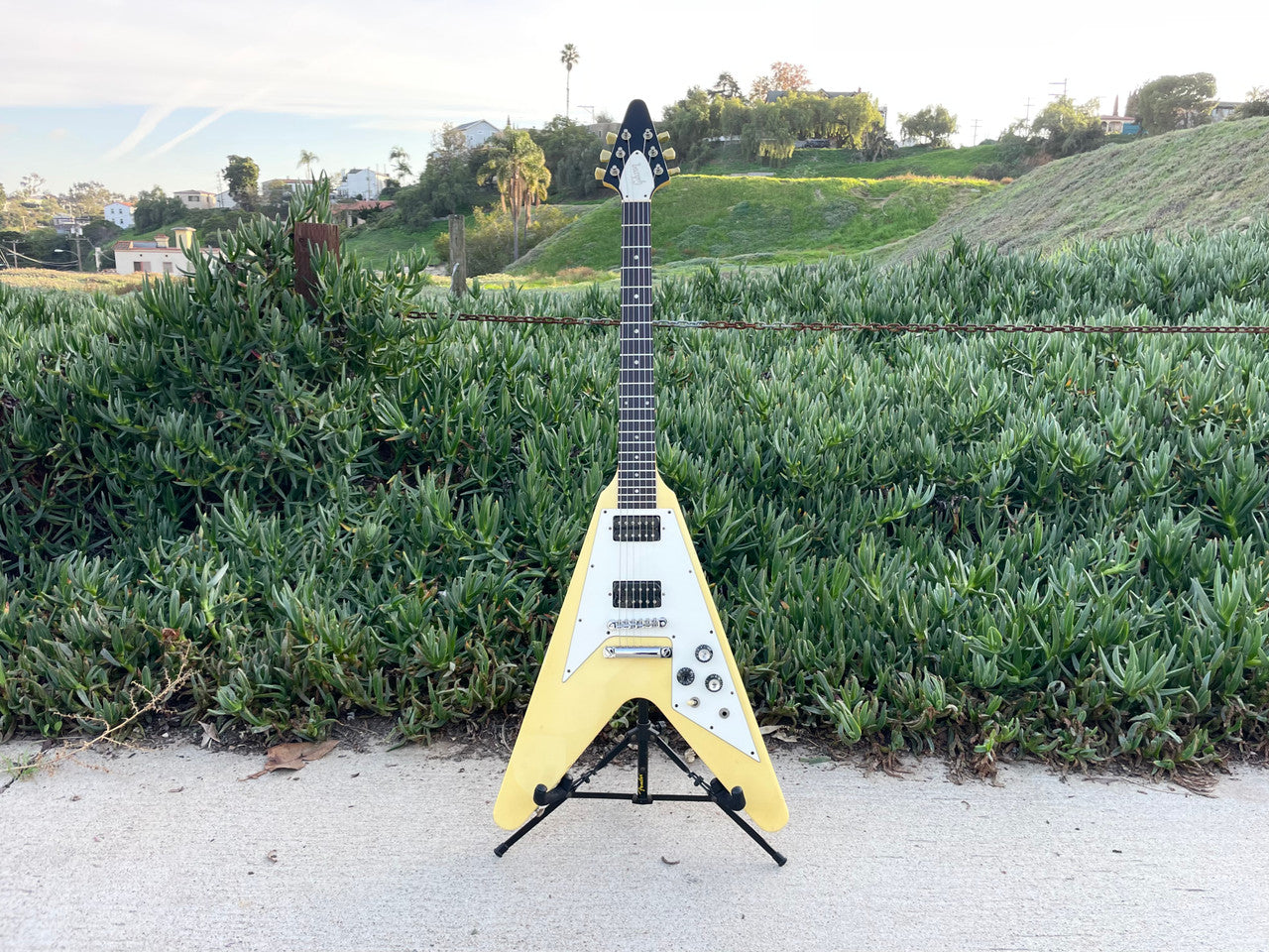 1991 Gibson Flying V ’67 Early Reissue Alpine White