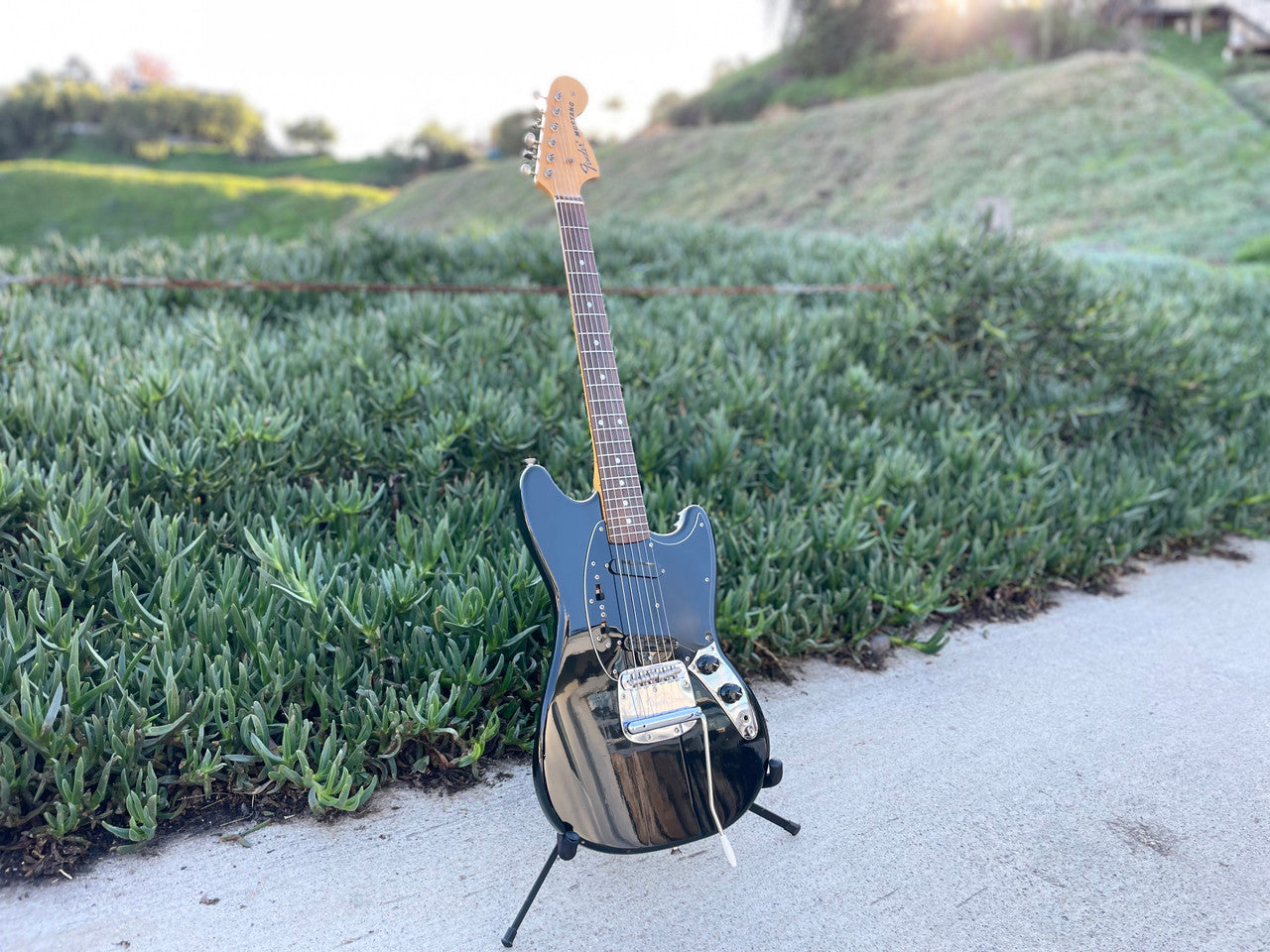 CIJ Fender Mustang Black