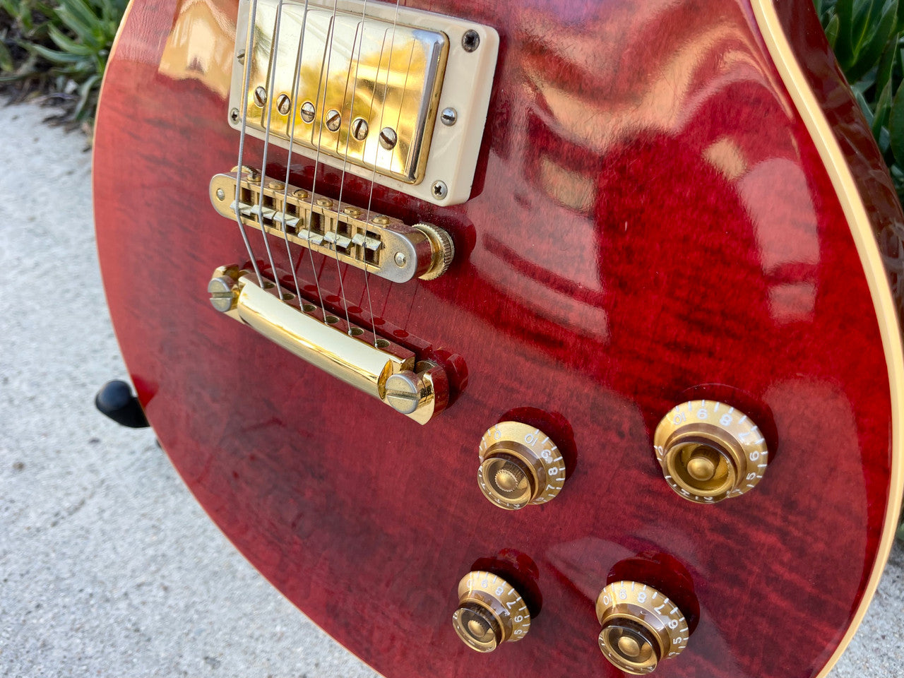 2006 Les Paul Standard Plus Wine Red Flame Top