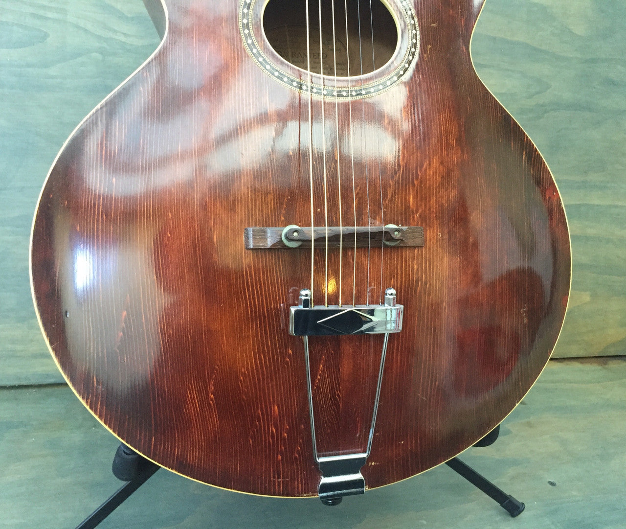 1915  Gibson L4